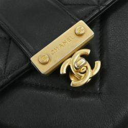 Pre Owned Chanel Black Lambskin Chevron WOC Wallet On Chain