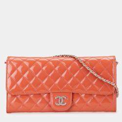 Pre Owned Chanel Red Quilted Patent Brilliant East West Wallet On Chain