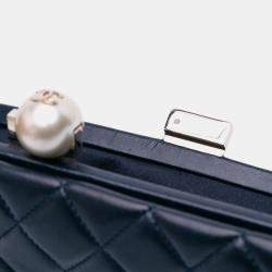 Pre Owned Chanel Navy Blue CC Quilted Lambskin Pearl Evening Baguette Clutch