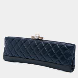 Pre Owned Chanel Navy Blue CC Quilted Lambskin Pearl Evening Baguette Clutch