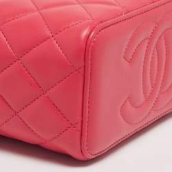 Pre Owned Chanel Pink Quilted Leather Small Vanity Case With Chain