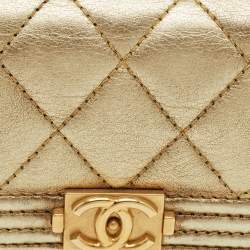 مملوكة مسبقًا Chanel Gold Quilted Leather Boy Flap Wallet