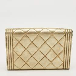 مملوكة مسبقًا Chanel Gold Quilted Leather Boy Flap Wallet
