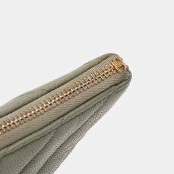 Pre Owned Chanel Green Medium Chevron Caviar Ancient Greek Charms O Case Clutch