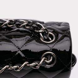 Pre Owned Chanel Black Jumbo Classic Patent Double Flap