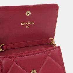 Pre Owned Chanel Red Quilted Lambskin Chanel 19 Card Holder On Chain