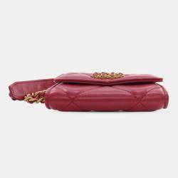 Pre Owned Chanel Red Quilted Lambskin Chanel 19 Card Holder On Chain