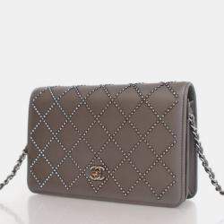 مملوكة مسبقًا Chanel Lambskin Wallet On Chain (WOC)