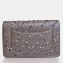 مملوكة مسبقًا Chanel Lambskin Wallet On Chain (WOC)