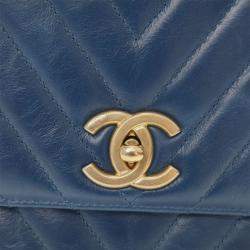 Pre Owned Chanel Medium Lizard Crinkled Calfskin Coco Handle Bag