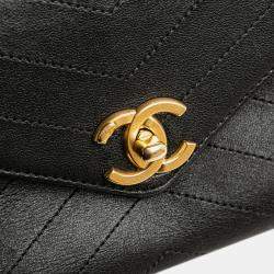 Pre Owned Chanel Black Small Chevron Lambskin Stitched Envelope Flap