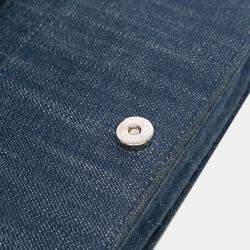 مملوكة مسبقًا Chanel Blue Denim and Velvet Wallet On Chain