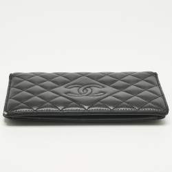 مملوكة مسبقًا Chanel Black Quilted Leather CC Bifold Wallet