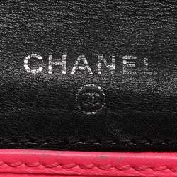 مملوكة مسبقًا Chanel Black Quilted Leather Cambon Ligne Wallet