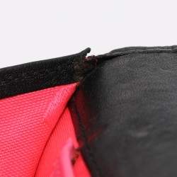 مملوكة مسبقًا Chanel Black Quilted Leather Cambon Ligne Wallet