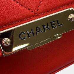 Pre Owned Chanel Clic Label 2-Way Bag Red Leather