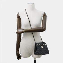 Pre Owned Chanel Matelasse Chain Bucket Shoulder Bag Black Caviar Leather Size Mini