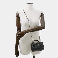 Pre Owned Chanel Matelasse Chain Vanity Black Lambskin