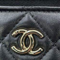 Pre Owned Chanel Matelasse Chain Vanity Black Lambskin