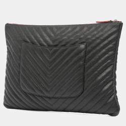 Pre Owned Chanel Black Large CC Chevron Caviar O Case Clutch