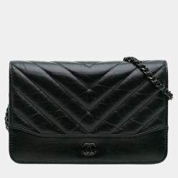 Pre Owned Chanel Black Chevron Aged Calfskin Gabrielle Wallet On Chain
