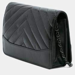 Pre Owned Chanel Black Chevron Aged Calfskin Gabrielle Wallet On Chain