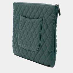 Pre Owned Chanel Green Large Quilted Caviar O Case Clutch
