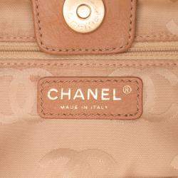 Pre Owned Chanel Brown CC Grained Calfskin Wooden Handle Tote