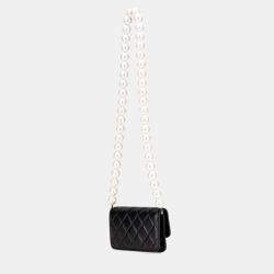 Pre Owned Chanel Black Quilted Calfskin Maxi Pearls Clutch With Chain