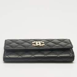 Pre Owned Chanel Black Quilted Leather CC Pearl Flap Wallet