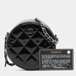 مملوكة مسبقًا Chanel Black Quilted Patent Round As Earth Crossbody