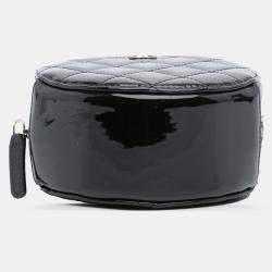 مملوكة مسبقًا Chanel Black Quilted Patent Round As Earth Crossbody
