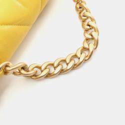 Pre Owned حقيبة كتف شانيل 19 جلد خروف أصفر