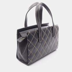 Pre Owned حقيبة كتف شانيل جلد أسود بخياطة وايلد