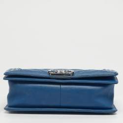 Pre Owned Chanel Blue/Iridescent Chevron PVC and Leather Medium Boy Flap Bag