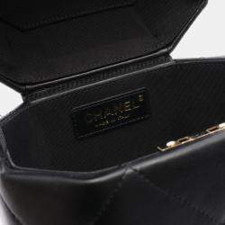 مملوكة مسبقًا حافظة شانيل باريس شاتو دو شينونسو جلد أسود فاندوم