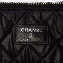Pre Owned Chanel Black Large Quilted Patent O Case Clutch