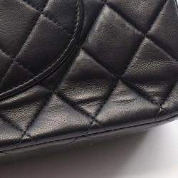 Pre Owned Chanel Classic Double Flap Medium Leather Shoulder Bag