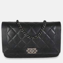 Pre Owned Chanel Black Quilted Lambskin Boy Wallet On Chain