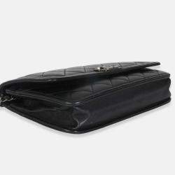 Pre Owned Chanel Black Quilted Lambskin Boy Wallet On Chain