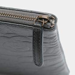 Pre Owned Chanel Black Large CC Embossed Lambskin Camellia O Case Clutch