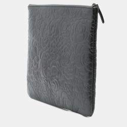 Pre Owned Chanel Black Large CC Embossed Lambskin Camellia O Case Clutch