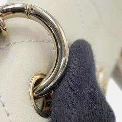 Pre Owned Chanel Matelasse Chain shoulder Off-White Calf Leather