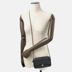 Pre Owned Chanel Matelasse Flap Chain shoulder Phone Pouch Black Caviar Leather