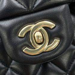 Pre Owned Chanel Matelasse W Flap Chain shoulder Black Lambskin Size 25