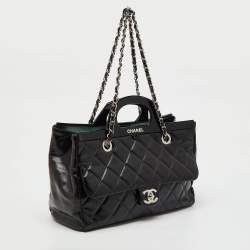 Pre Owned Chanel Black Quilted Crinkled Leather CC Delivery Bag