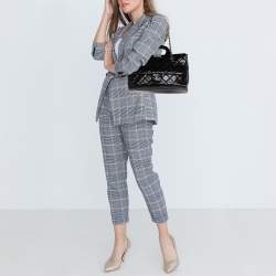 Pre Owned Chanel Black Quilted Crinkled Leather CC Delivery Bag