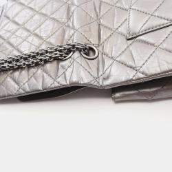 Pre Owned Chanel 2.55 Matelasse Maxi Silver Leather Double Flap Shoulder Bag 