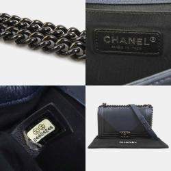 مملوكة مسبقًا Chanel Boy Chanel Metal Navy Black Leather Shoulder Bag