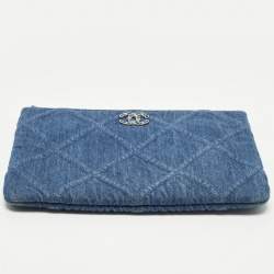 مملوكة مسبقًا حقيبة شانيل دينيم 19 كلاتش جديدة متوسطة